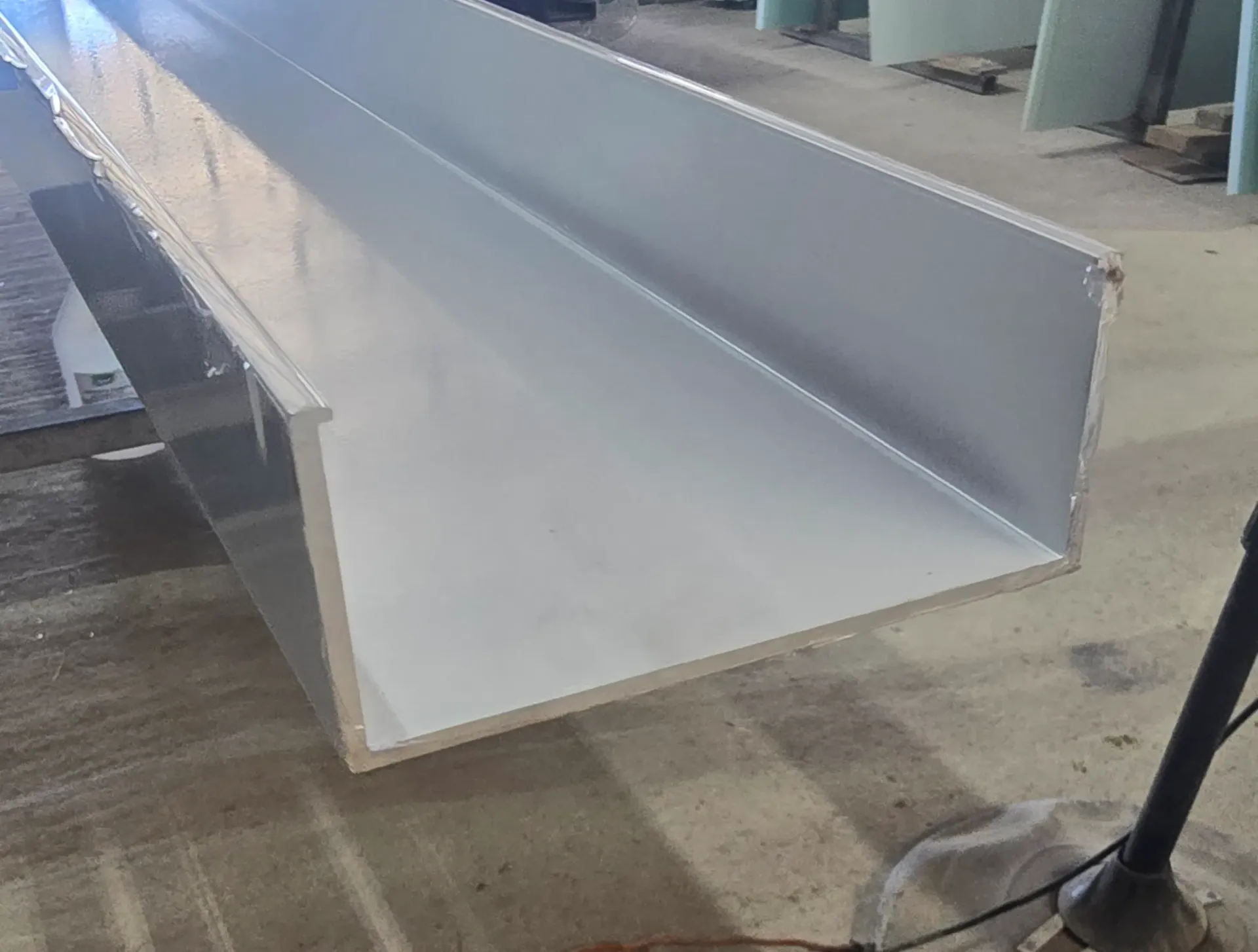 BLANCO - Canal Botella Pivote Cabesal 16' BLANCO (VIETNAM)