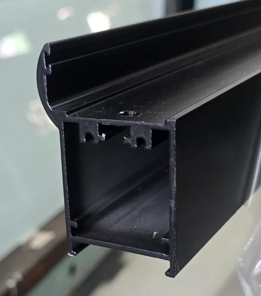 NEGRO- INTERIOR PROYECTED REFORZADO 19′