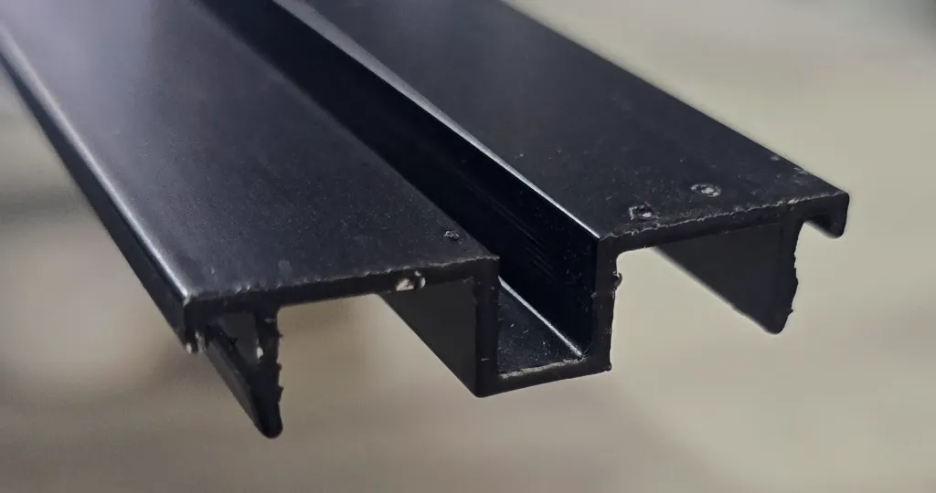 NEGRO- Glass adapter SNAPIN 19'